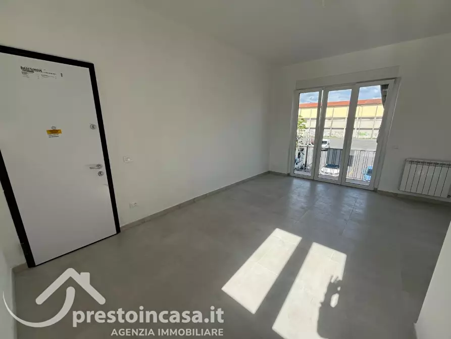 Immagine 4 di Appartamento in vendita  a Viareggio