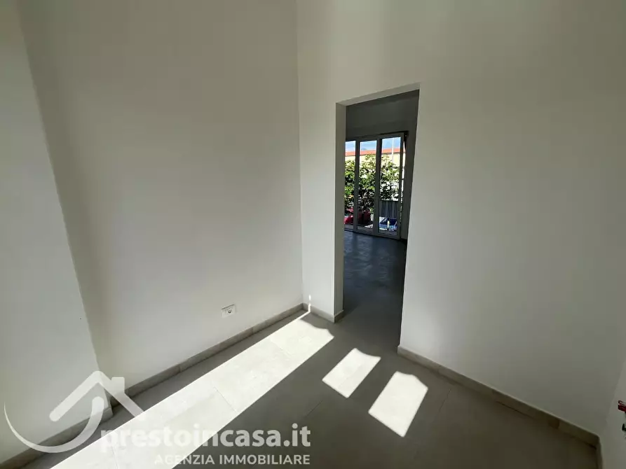 Immagine 8 di Appartamento in vendita  a Viareggio