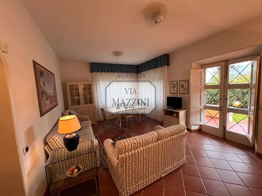 Immagine 14 di Villa in vendita  a Pietrasanta