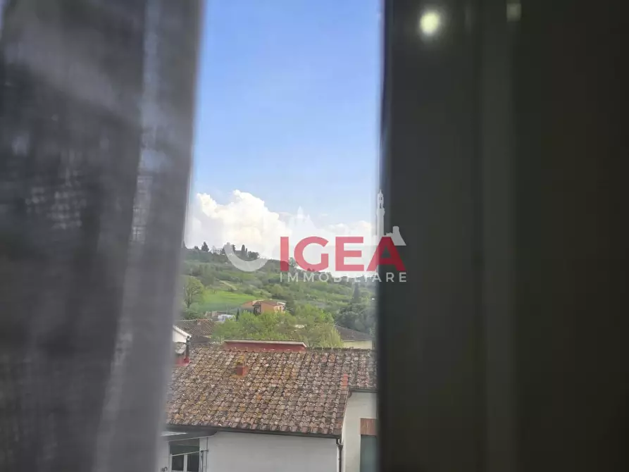 Immagine 38 di Appartamento in vendita  a Siena
