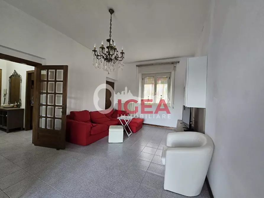 Immagine 10 di Appartamento in vendita  a Siena