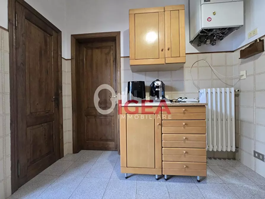 Immagine 28 di Appartamento in vendita  a Siena