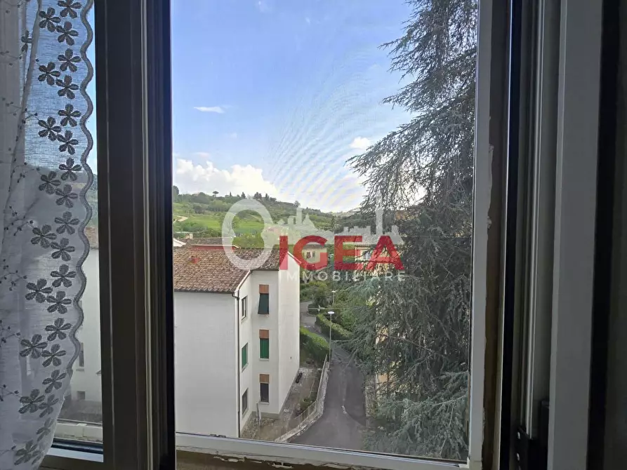 Immagine 35 di Appartamento in vendita  a Siena