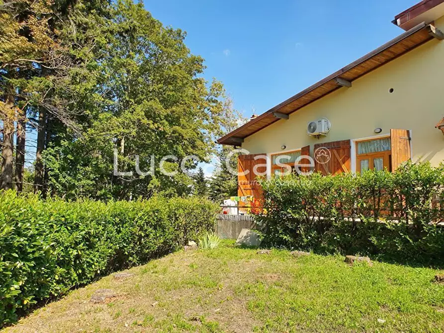 Immagine 1 di Casa semindipendente in vendita  a Villa Basilica