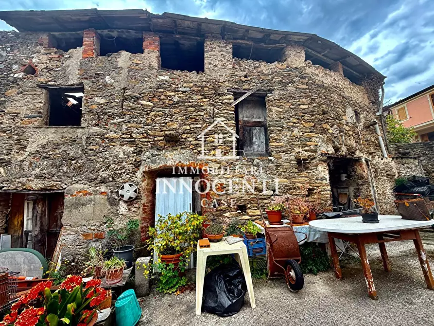 Immagine 11 di Casa indipendente in vendita  a Massa