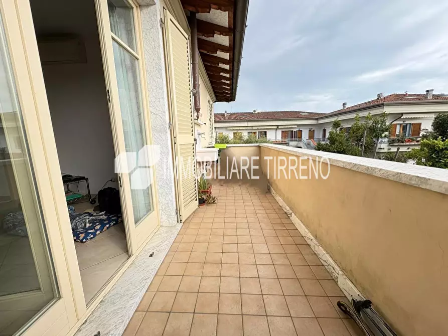 Immagine 9 di Appartamento in vendita  a Massa