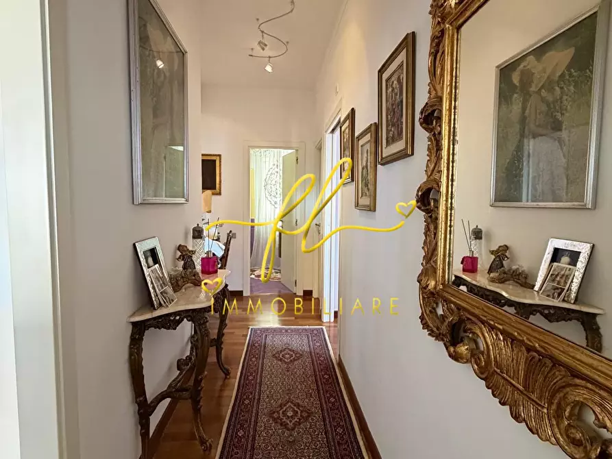 Immagine 15 di Appartamento in vendita  a Livorno