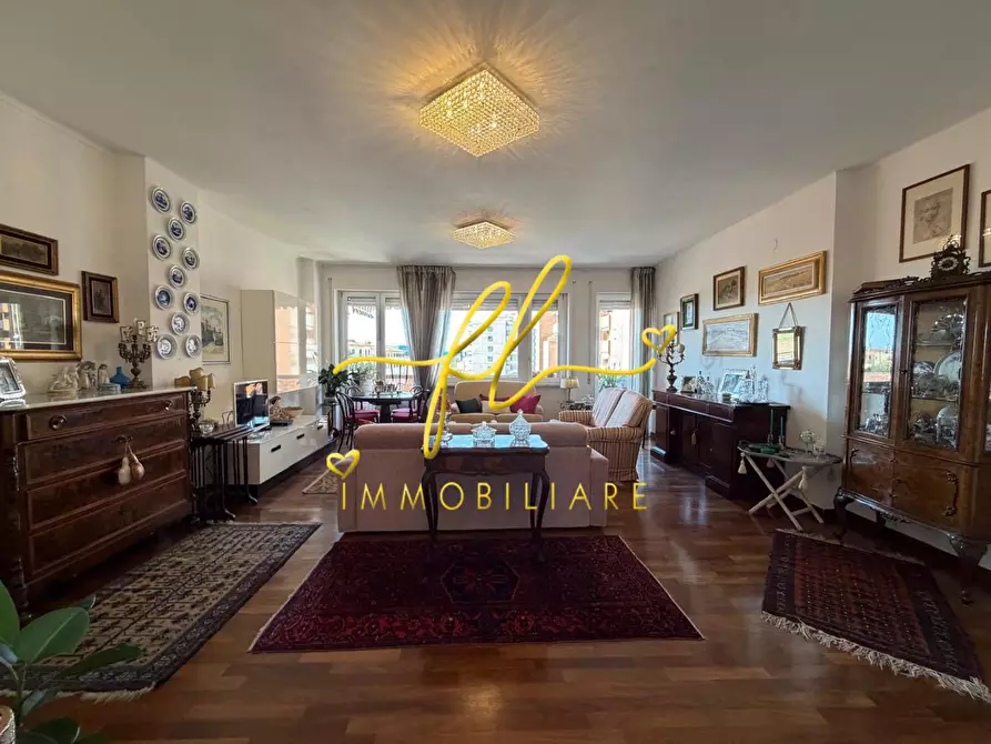 Immagine 2 di Appartamento in vendita  a Livorno