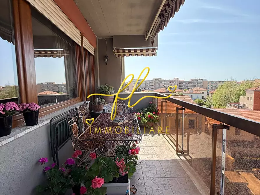 Immagine 21 di Appartamento in vendita  a Livorno