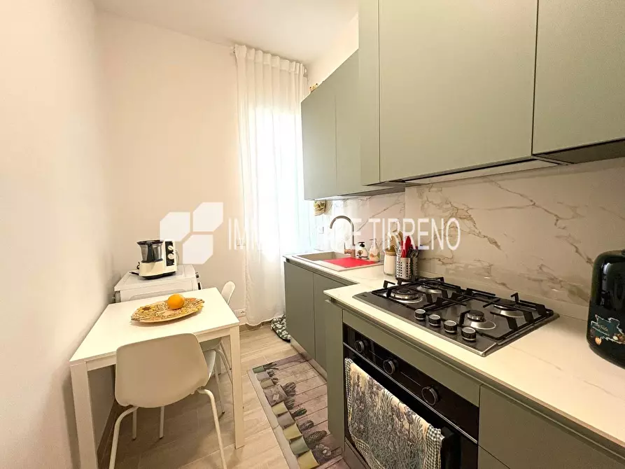 Immagine 3 di Appartamento in vendita  a Massa