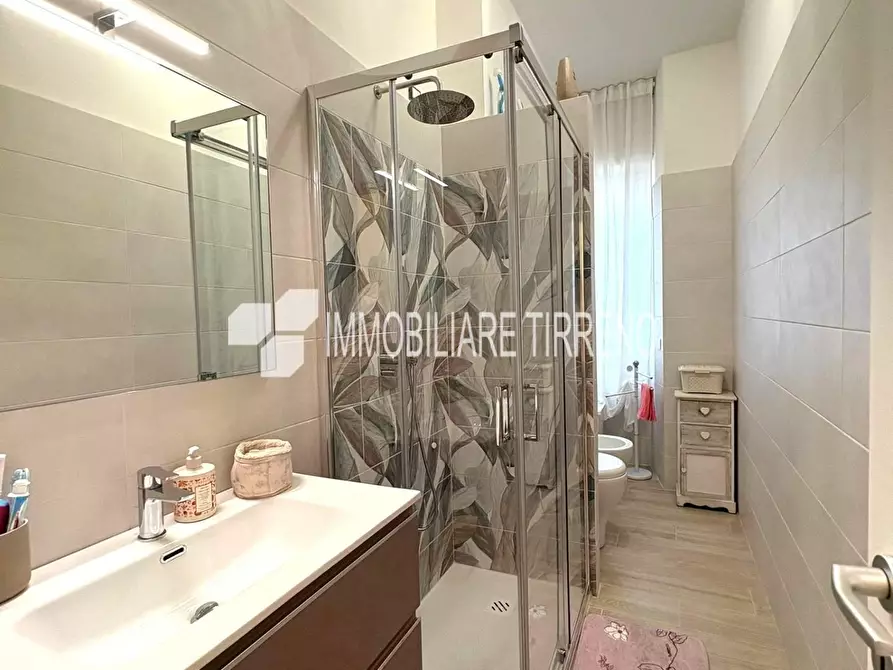 Immagine 14 di Appartamento in vendita  a Massa
