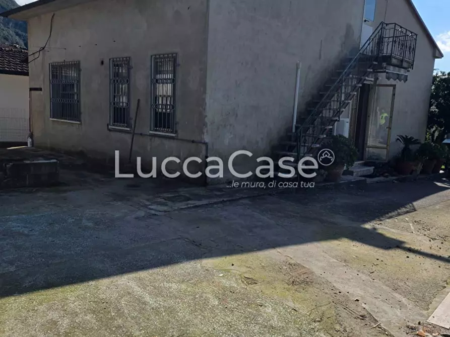 Immagine 10 di Casa indipendente in vendita  a Massarosa