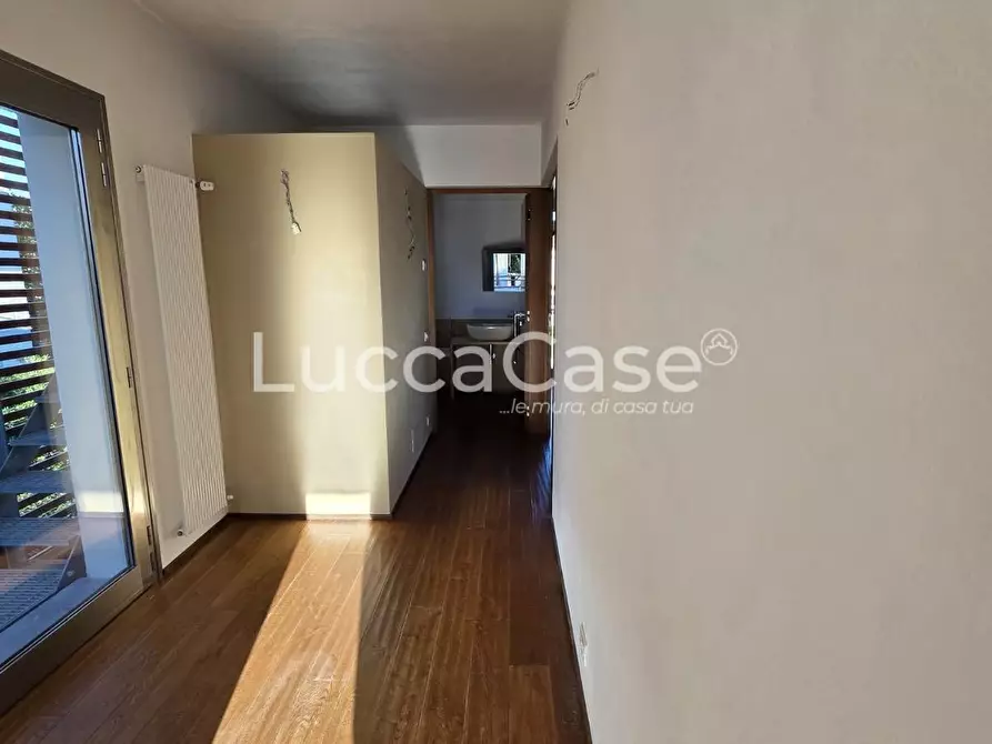 Immagine 16 di Villa in vendita  a Camaiore