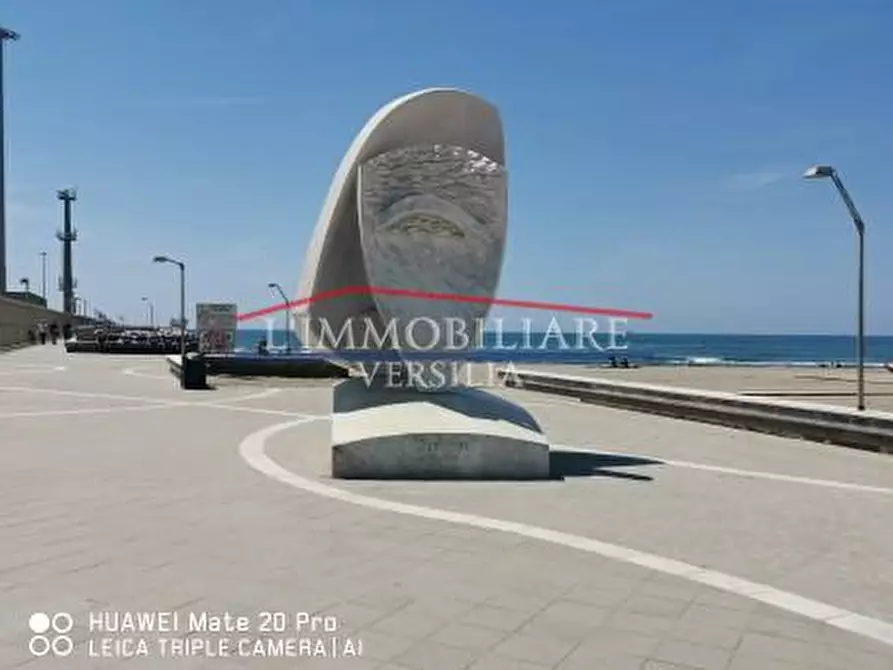 Immagine 23 di Capannone industriale in vendita  a Massa