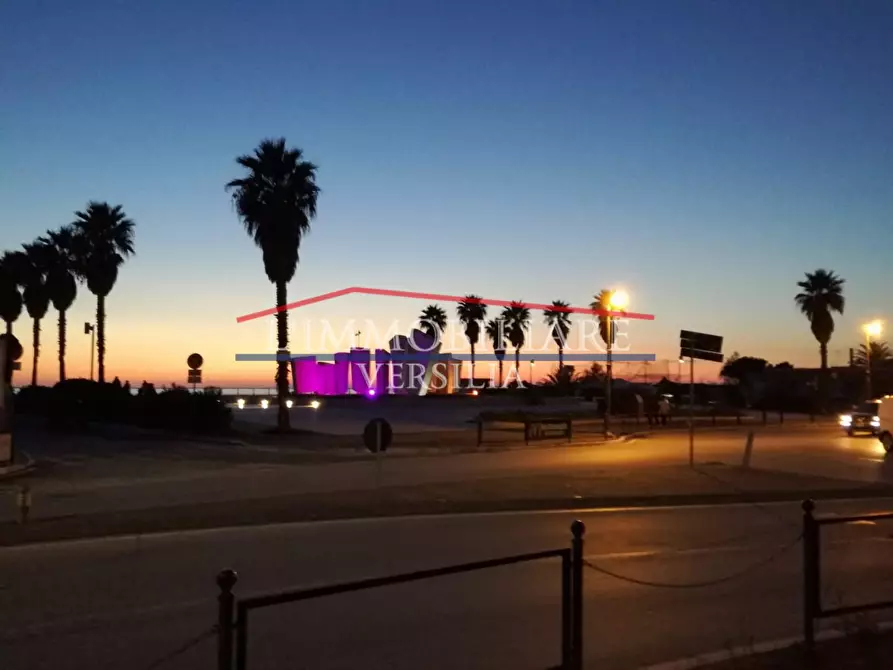 Immagine 37 di Capannone industriale in vendita  a Massa