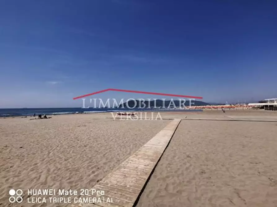 Immagine 29 di Capannone industriale in vendita  a Massa