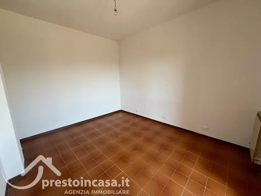 Immagine 10 di Appartamento in vendita  a Viareggio
