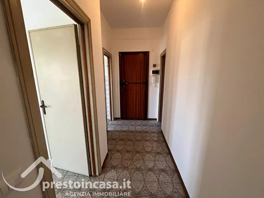 Immagine 7 di Appartamento in vendita  a Viareggio