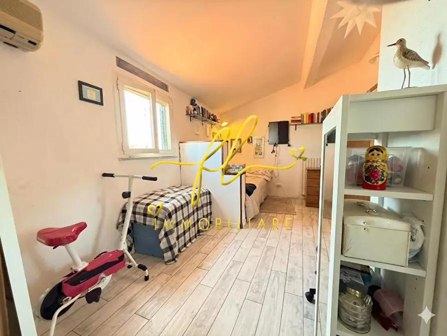 Immagine 9 di Appartamento in vendita  a Livorno