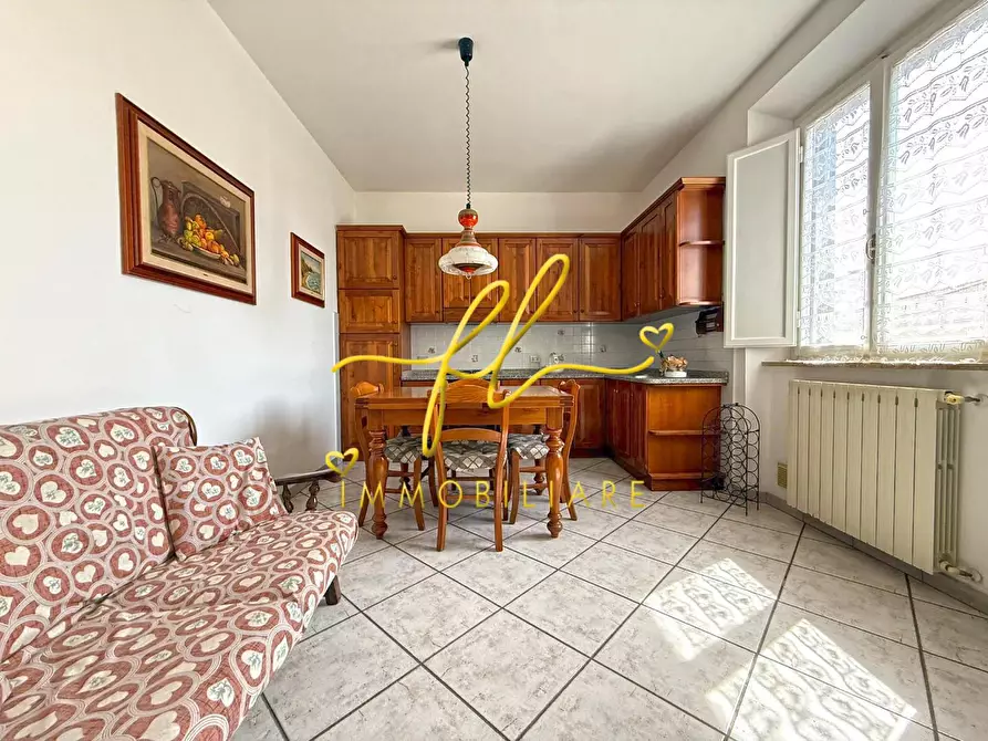 Immagine 7 di Appartamento in vendita  a Cecina