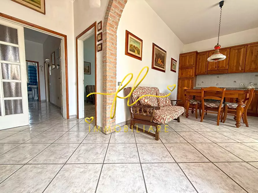 Immagine 1 di Appartamento in vendita  a Cecina