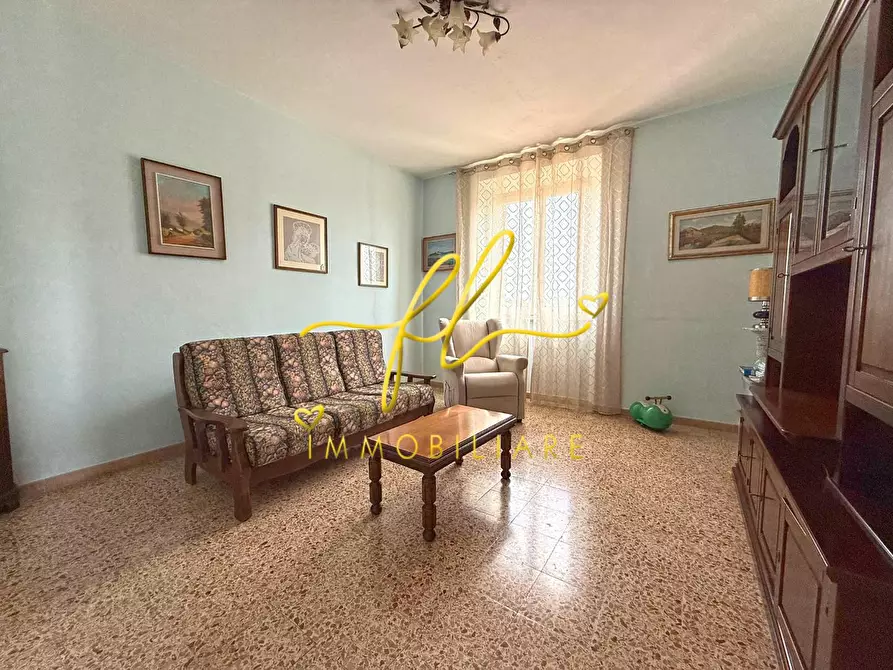 Immagine 3 di Appartamento in vendita  a Cecina