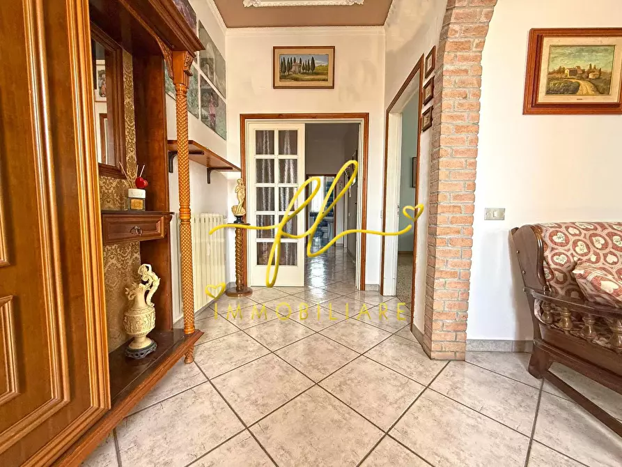 Immagine 8 di Appartamento in vendita  a Cecina