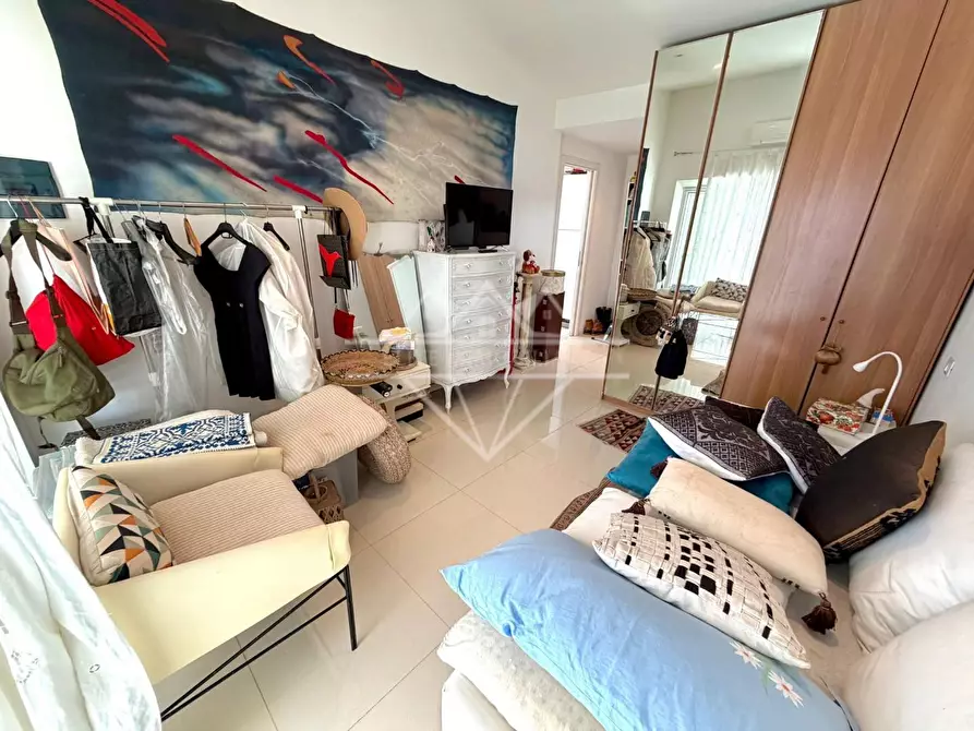 Immagine 15 di Casa bifamiliare in vendita  a Ortonovo