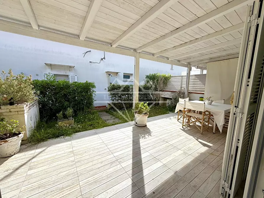 Immagine 5 di Casa bifamiliare in vendita  a Ortonovo