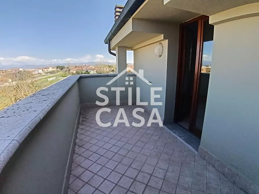 Immagine 11 di Appartamento in vendita  a Santa Croce Sull'arno