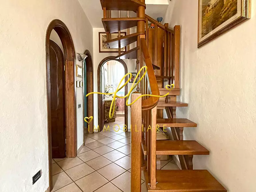 Immagine 12 di Appartamento in vendita  a Cecina