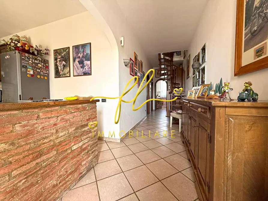 Immagine 8 di Appartamento in vendita  a Cecina