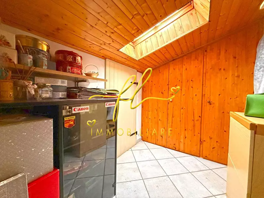 Immagine 18 di Appartamento in vendita  a Cecina