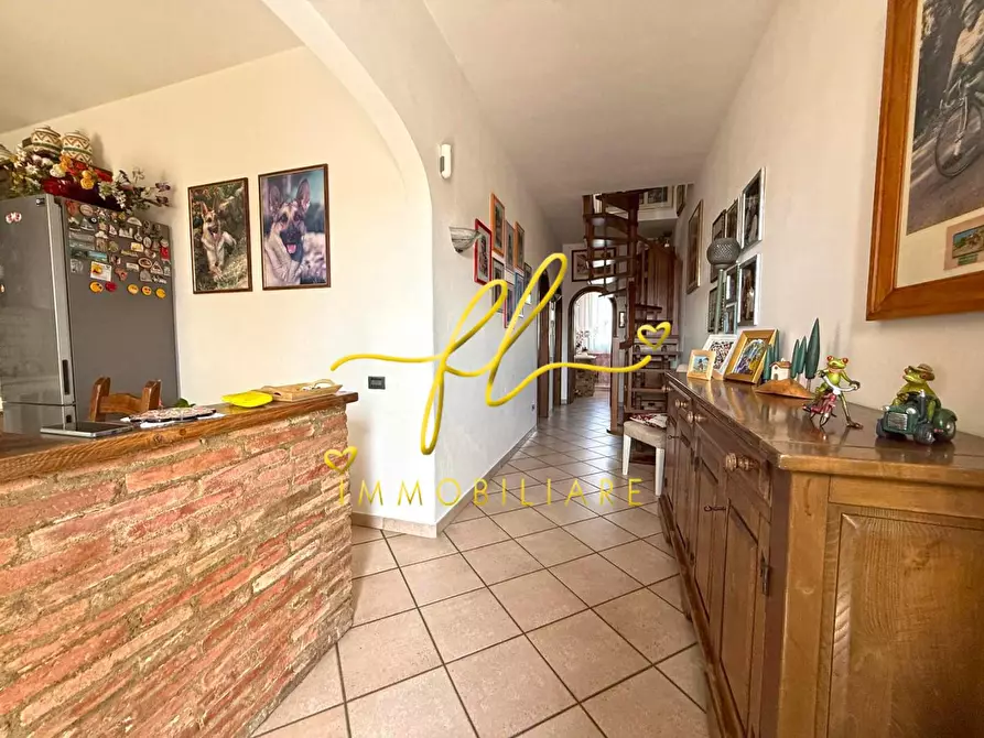 Immagine 7 di Appartamento in vendita  a Cecina