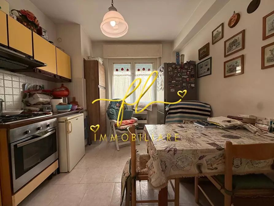 Immagine 10 di Appartamento in vendita  a Cecina