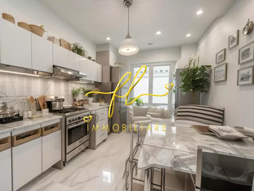 Immagine 2 di Appartamento in vendita  a Cecina