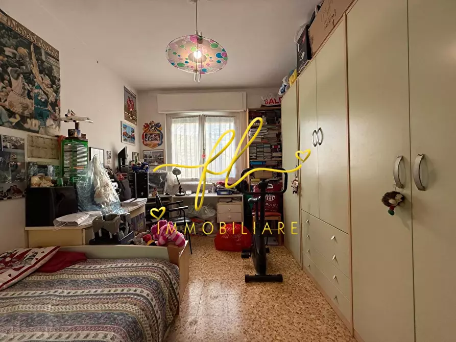 Immagine 11 di Appartamento in vendita  a Cecina