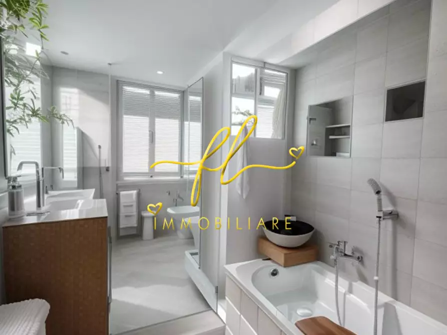 Immagine 6 di Appartamento in vendita  a Cecina