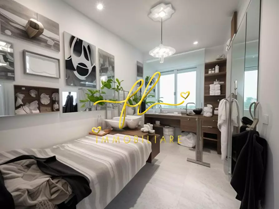 Immagine 5 di Appartamento in vendita  a Cecina