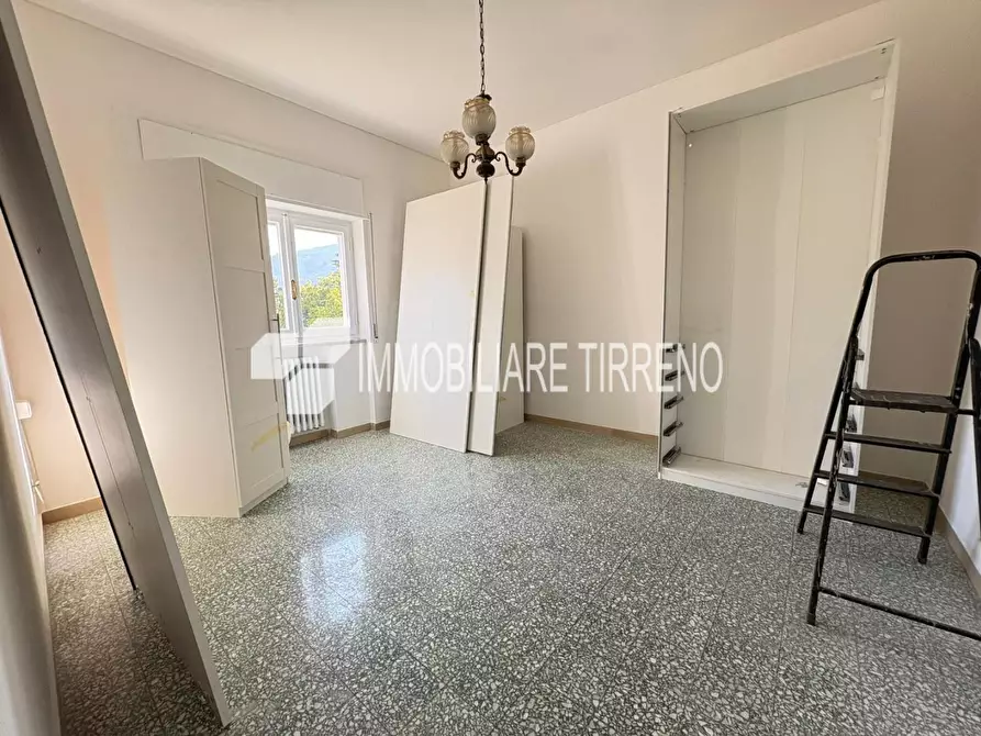 Immagine 7 di Appartamento in vendita  a Massa