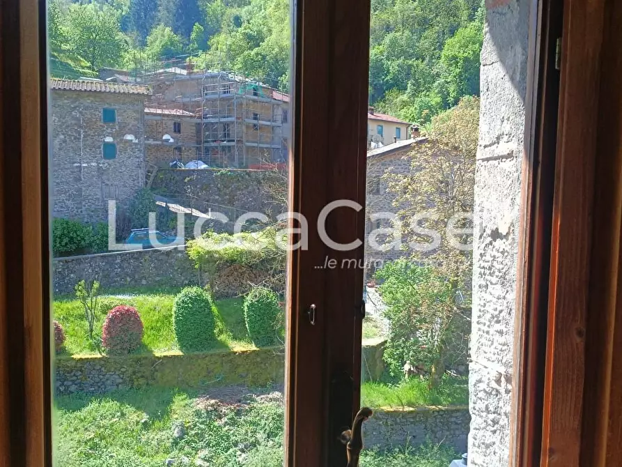 Immagine 15 di Appartamento in vendita  a Fabbriche Di Vergemoli