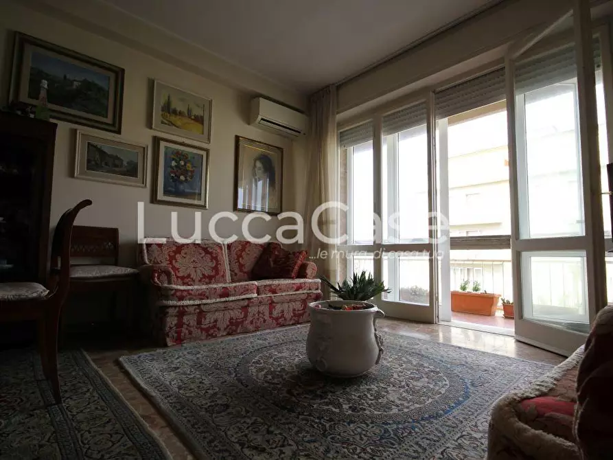 Immagine 7 di Appartamento in vendita  a Camaiore