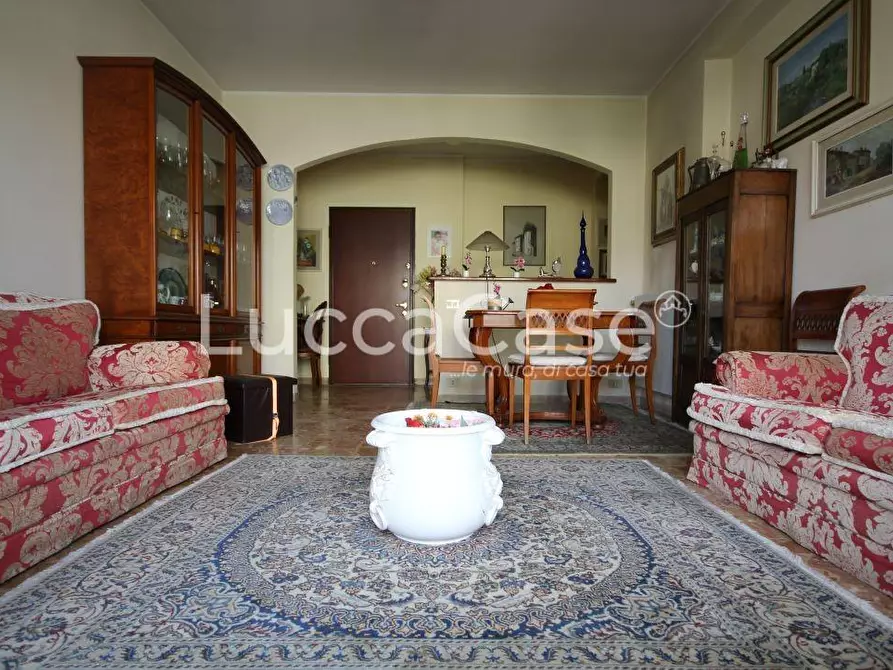 Immagine 4 di Appartamento in vendita  a Camaiore