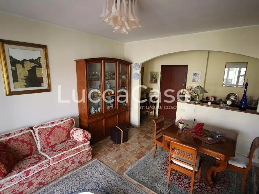 Immagine 5 di Appartamento in vendita  a Camaiore