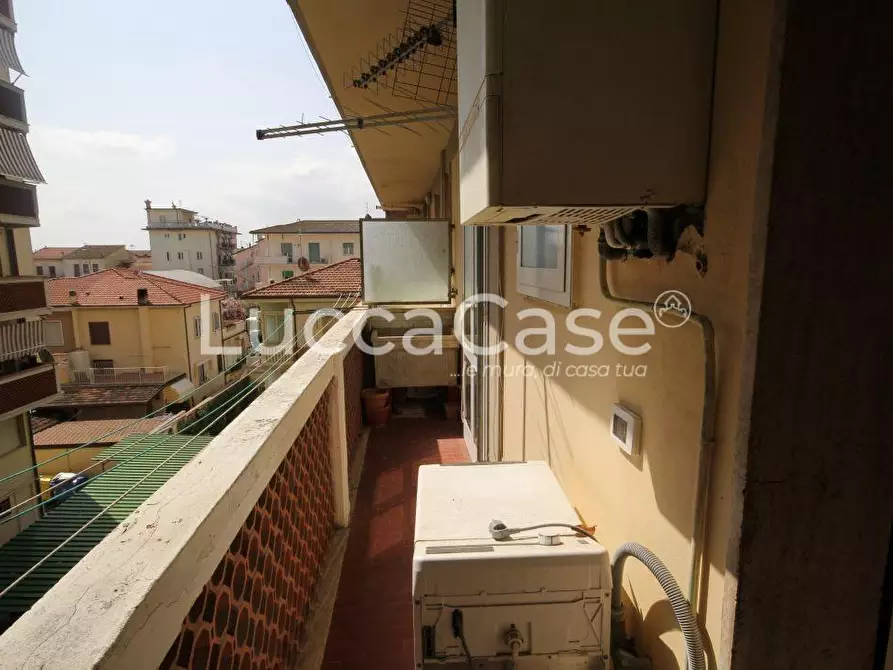 Immagine 19 di Appartamento in vendita  a Camaiore