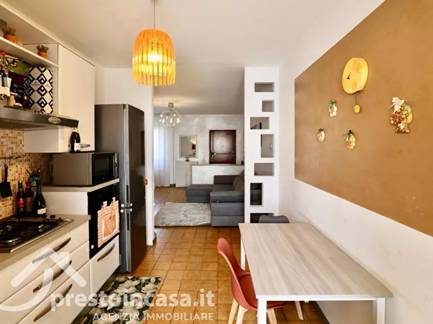 Immagine 10 di Appartamento in vendita  a Viareggio