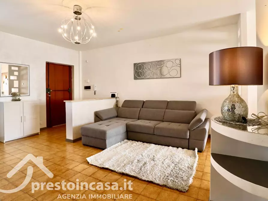 Immagine 4 di Appartamento in vendita  a Viareggio