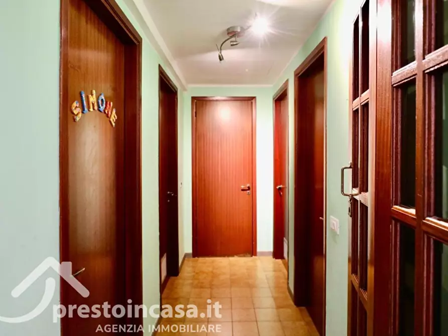 Immagine 13 di Appartamento in vendita  a Viareggio