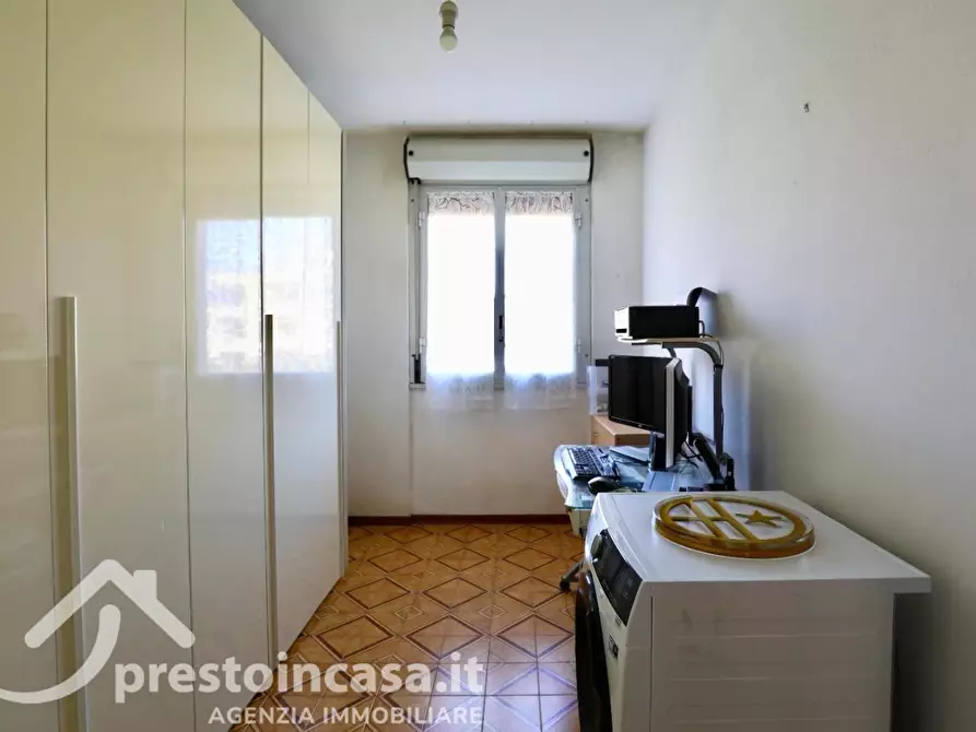 Immagine 22 di Appartamento in vendita  a Viareggio