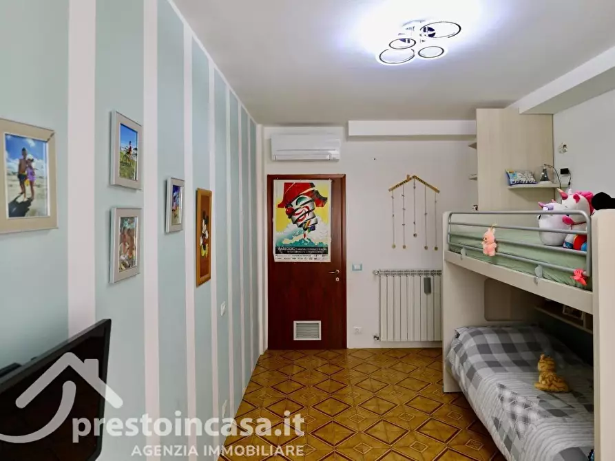 Immagine 19 di Appartamento in vendita  a Viareggio